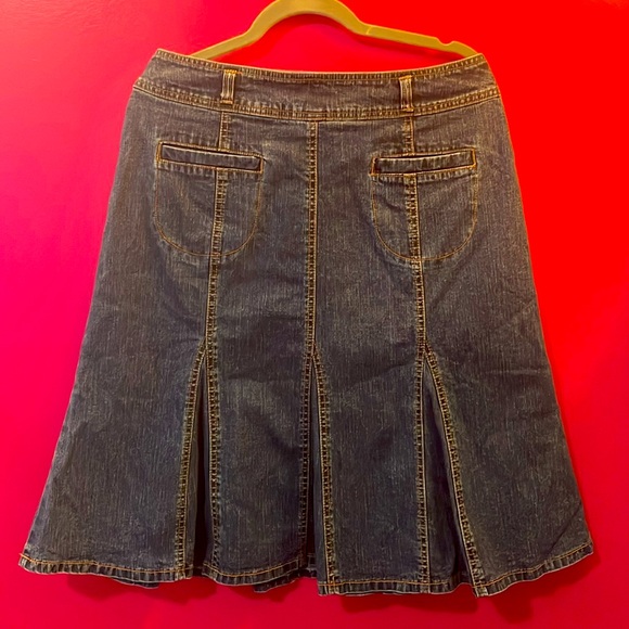 FDJ Denim pleated skirt size 12 - Picture 2 of 3